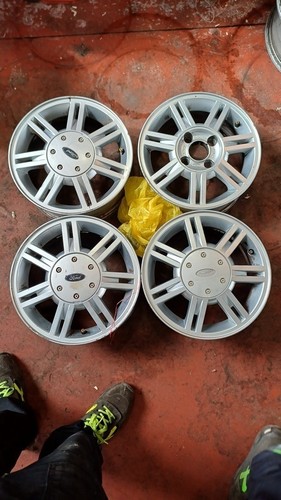 Ford fiesta serie 2004 - 5.,